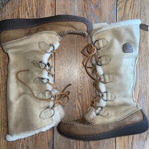 SOREL Nanook lace up boot/shearling top/great condition/11